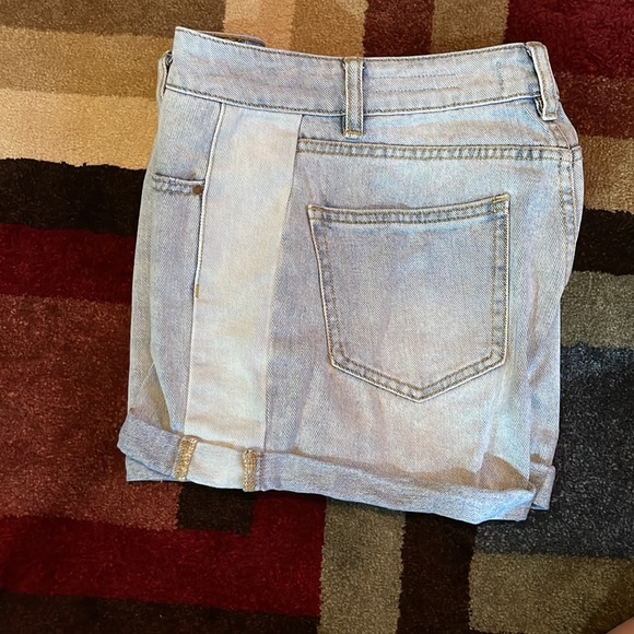 NWOT Ladies/Juniors Cuffed Jean Mom Short from PacSun waist 25 - Picture 4 of 6